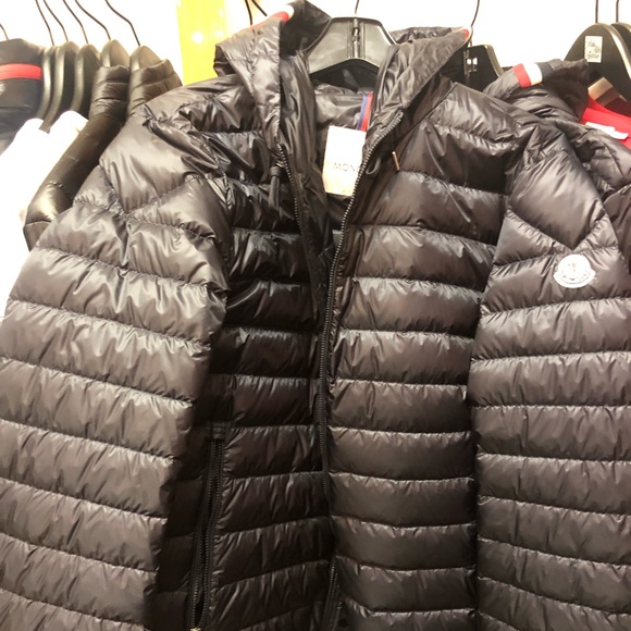 Moncler Giroux Hooded Puffer Jacket - Picture 2 of 3